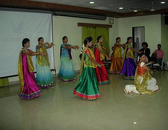 girls participated in katthak stage performance